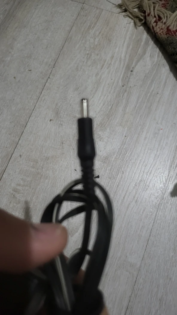 9 v 300 ma adaptör ikinci el - 2