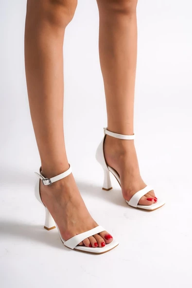 Beyaz Tek Bantlı Kadeh Topuk Ayakkabı - Middle - 2