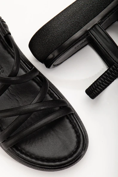 Siyah Dolgu Topuk Kadın Sandalet - 6