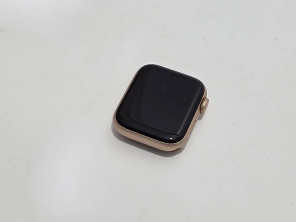 Apple Watch SE 1.Nesil Akıllı Kol Saati A2351 (Ekran Kilitli) W010