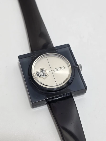 Famoso Shockprotected Jump Hour 38.5mm Silikon Kordon Kol Saati 2.El ürün görseli