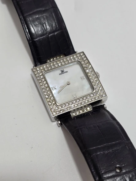 Swarovski 30.5mm Deri Kordon Kadın Kol Saati 2.El ürün görseli