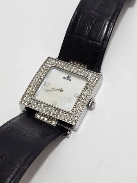 Swarovski 30.5mm Deri Kordon Kadın Kol Saati 2.El - Resim 2
