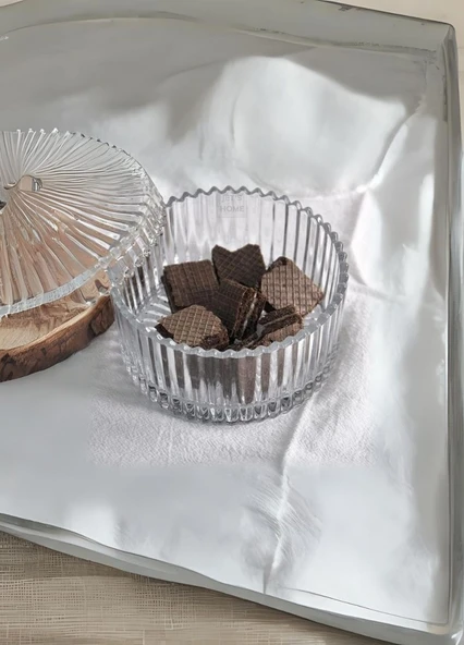 Lüx Cam Kapaklı Şekerlik Çadır Şekilli Kurabiye ve Bisküvi Servis Kabı 13X10X5 cm - 2