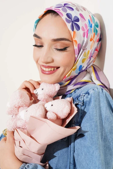 Çiçekli Kalpli Yazma Eşarp Vizon