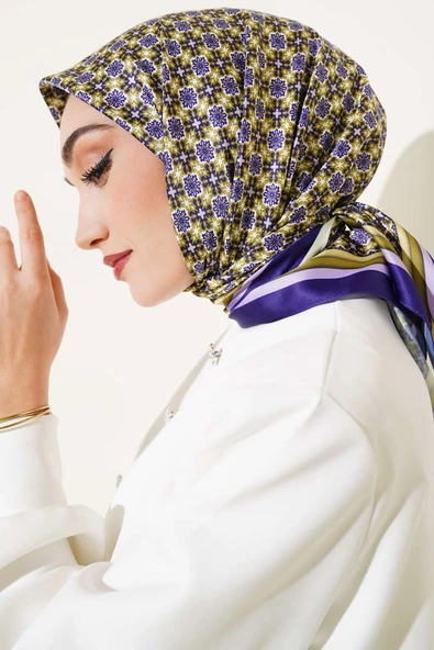 Lotus Çiçeği Desen Saten Eşarp Mor