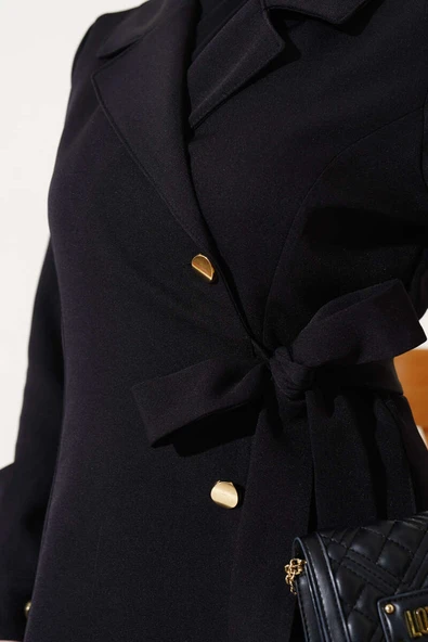 Kruvaze Yaka Yan Bağlamalı Kap Siyah - 4