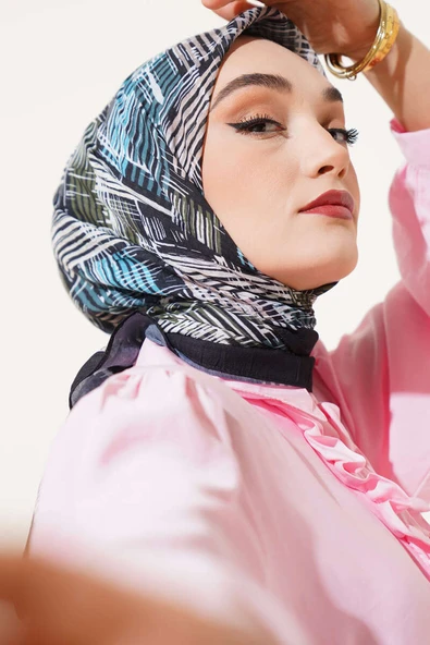 Asimetrik Çizgili Bambu Eşarp Siyah