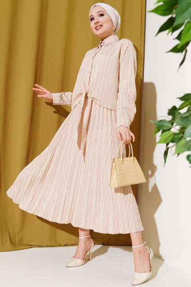 Önü Bağlamalı Çizgili Etekli Takım Bej ürün görseli 1