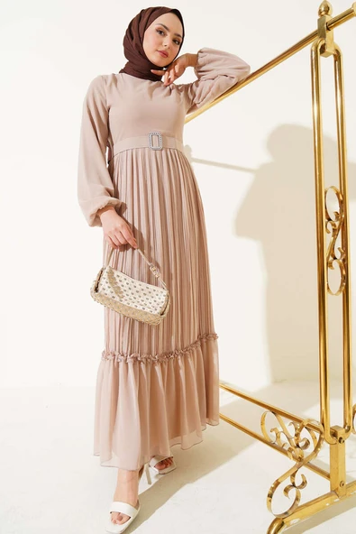 Piliseli Fırfırlı Kuşaklı Şifon Elbise Bej ürün görseli 1