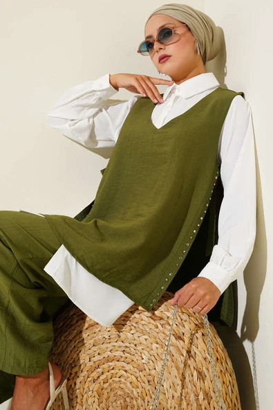 Yanları Bağlamalı Üçlü Takım Haki ürün görseli 1