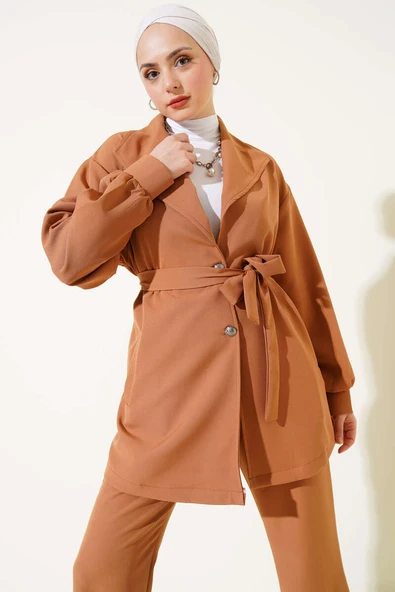 Kruvaze Yaka Kuşaklı İkili Takım Camel - Resim 2