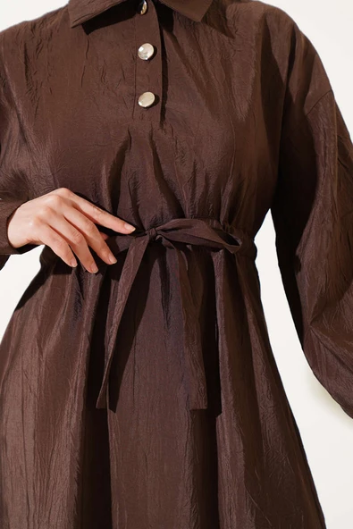 Kırışık Doku Yarım Düğmeli Elbise Kahve - Resim 4