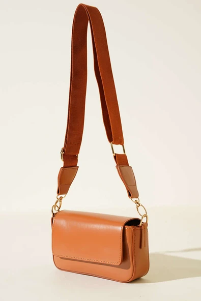 Tek Gözlü Mıknatıslı Kol Çantası Taba ürün görseli 1