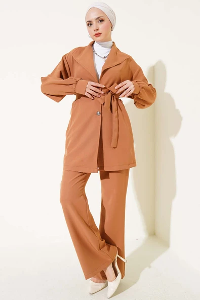 Kruvaze Yaka Kuşaklı İkili Takım Camel ürün görseli 1