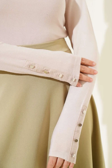 Bileği Metal Düğmeli Body Bej - Resim 4
