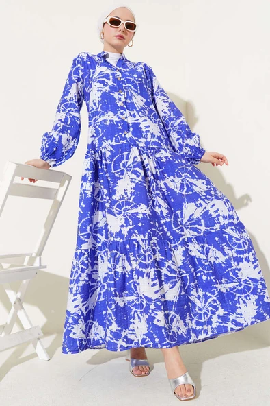 Batik Desen Yarım Düğmeli Elbise Saks