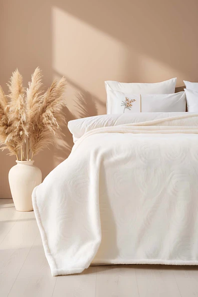 Rivaİstanbul Viona Jakarlı Raşel Gökkkuşağı Çift Kişilik Punch Yatak Örtüsü ürün görseli 1