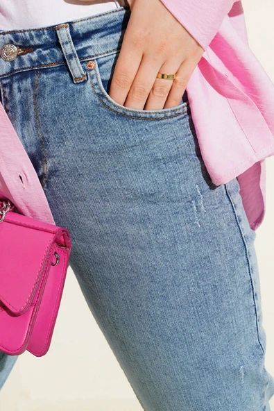 Kesik Paça Yıpratmalı Mom Jeans Pantolon Kar Yıkama - 4