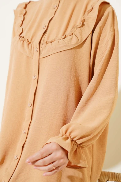 V Fırfırlı Gömlek Camel - Resim 4