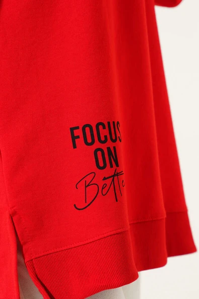 Kapüşonlu Yarım Fermuarlı Baskılı Tunik Kırmızı - Resim 4