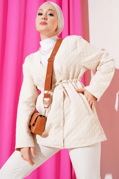 Bel Tünelli Kapitone Ceket Bej ürün görseli 1