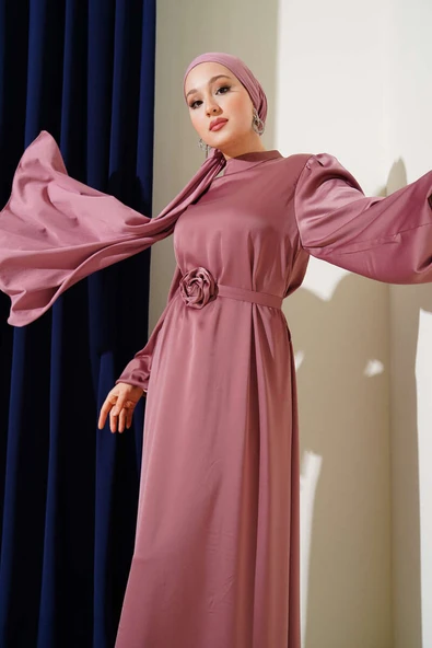 Gül Aksesuarlı Balon Kol Saten Elbise Gül Kurusu - Resim 2