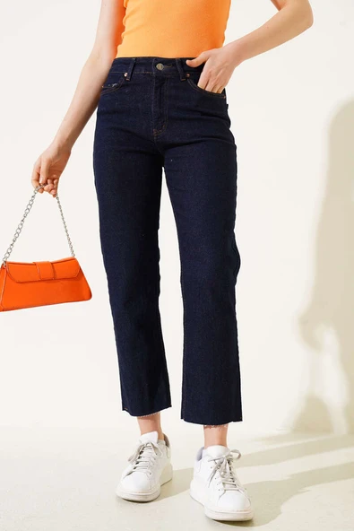 Kesik Dar Paça Mom Jeans Pantolon Lacivert