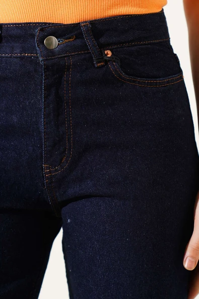 Kesik Dar Paça Mom Jeans Pantolon Lacivert - 4