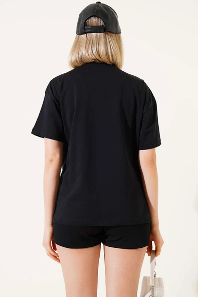 Baskılı Kolyeli T-shirt Siyah - Resim 3