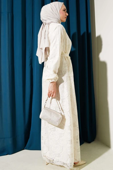 Gül Dantelli Kuşaklı Elbise Ekru - Resim 3