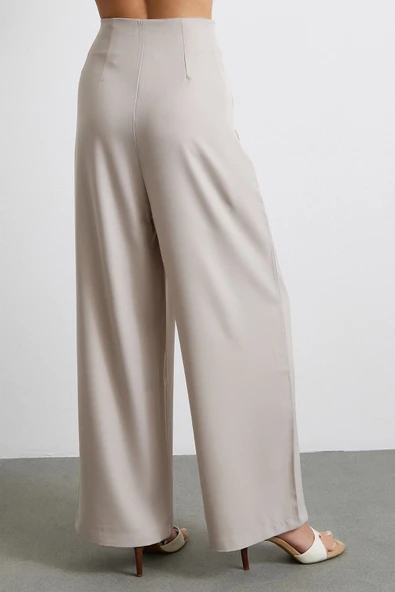 Düğme Detaylı Pensli Dökümlü Pantolon Bej - Resim 6