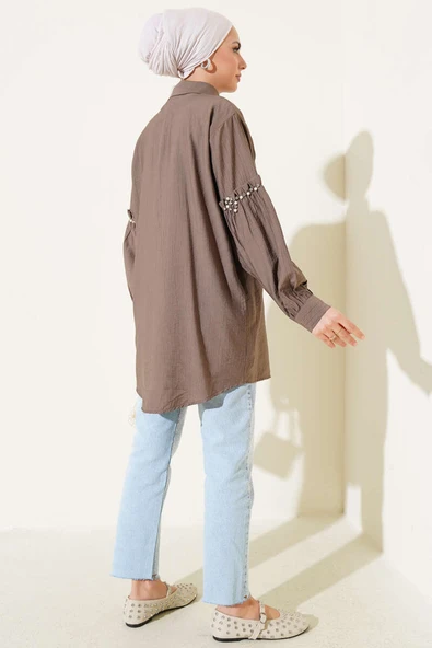 Kolu İnci Detaylı Gömlek Kahve - Resim 3