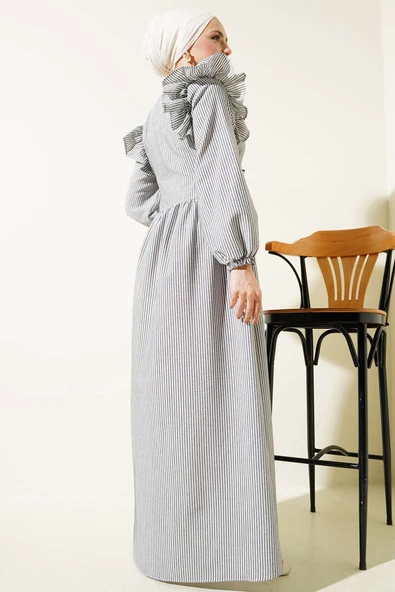 Omuz Fırfırlı Düğmeli Çizgili Gofre Elbise Siyah - Resim 3