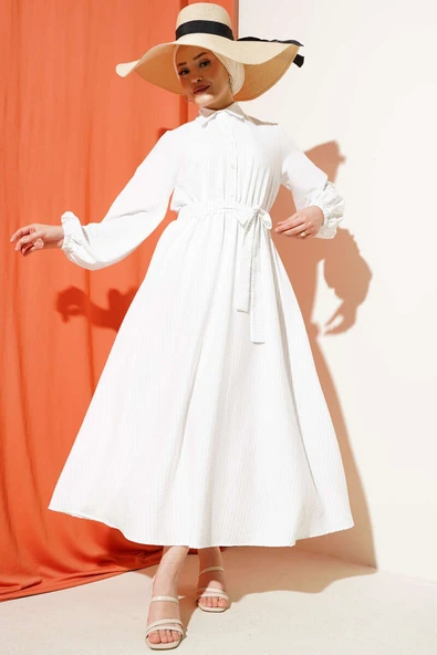 İnce Çizgili Bel Lastikli Yarım Düğmeli Elbise Beyaz ürün görseli 1