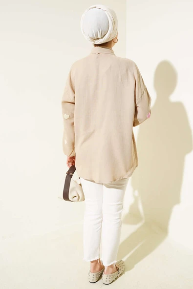 Kalp Nakışlı Keten Gömlek Latte - 3