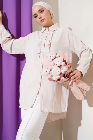 Fırfır Detaylı Taş Düğmeli Çizgili Gömlek Bej ürün görseli 1