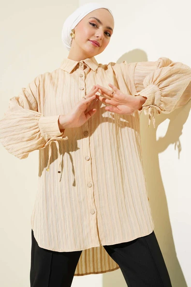 Manşet Bağcıklı Kabartma Çizgili Gömlek Bej