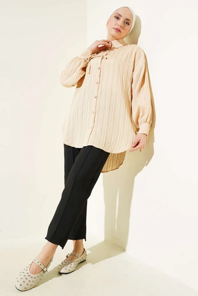 Manşet Bağcıklı Kabartma Çizgili Gömlek Bej - 2