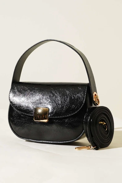 Kırışık Rugan Metal Tokalı Mıknatıslı Çanta Siyah ürün görseli 1