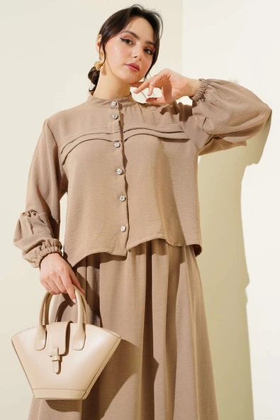 Taş Düğmeli Volanlı Etekli İkili Takım Latte - Resim 2