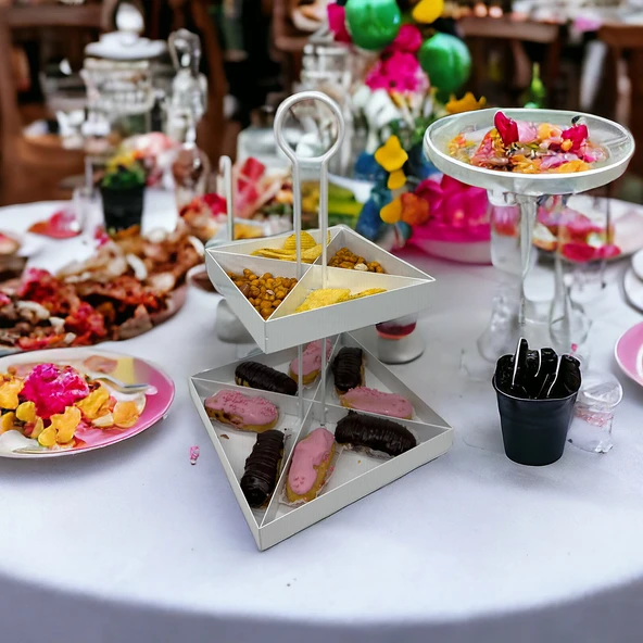 2 Katlı Dekoratif Beyaz Metal Çerezlik / Peynir Sunum Servis Tabağı - Lokumluk / Makaron, Pankek ve Tatlı Sunumu İçin - 10