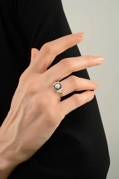 8 Ayar Mineli Tektaş Altın Yüzük - Resim 3