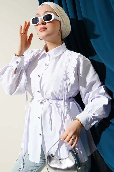 Omuz Fırfırlı Kalp Düğmeli Gömlek Beyaz ürün görseli 1