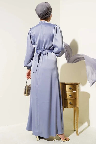 Büzgü Kuşaklı Basic Saten Elbise Gri - Resim 3