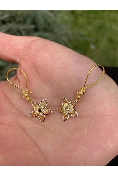 Sallantılı Çiçek Küpe