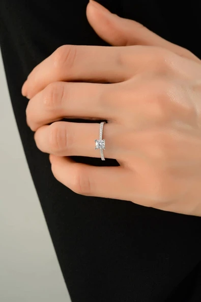 Beyaz Tektaş Altın Yüzük - Resim 6