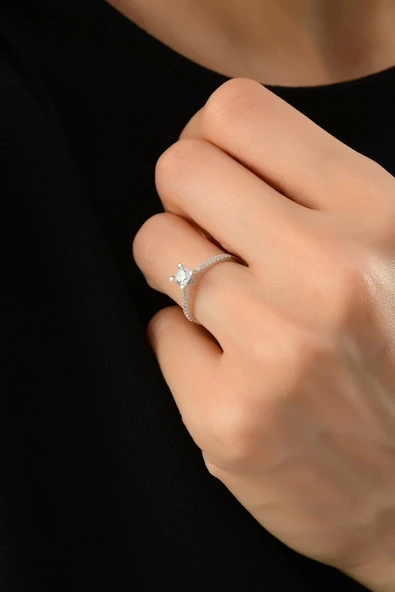 Beyaz Tektaş Altın Yüzük - Resim 4