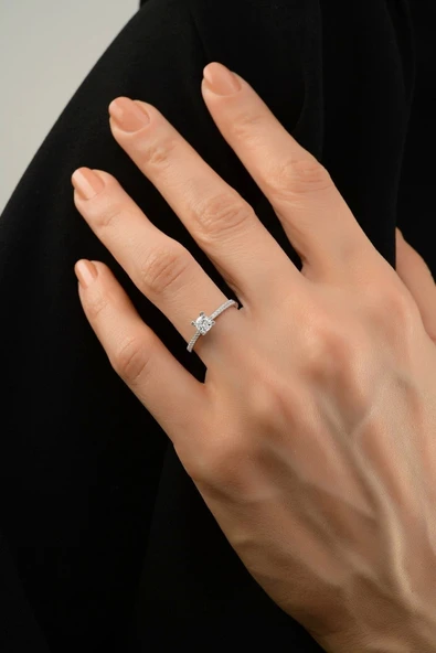 Beyaz Tektaş Altın Yüzük - Resim 5