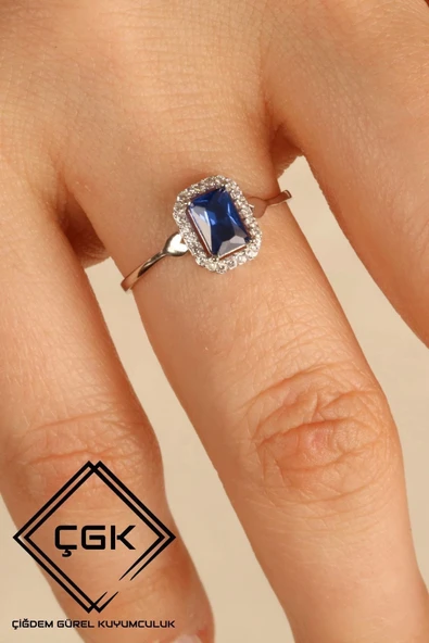 Sevgililer Günü Kalpli Lacivert Baget Tektaş Altın Yüzük